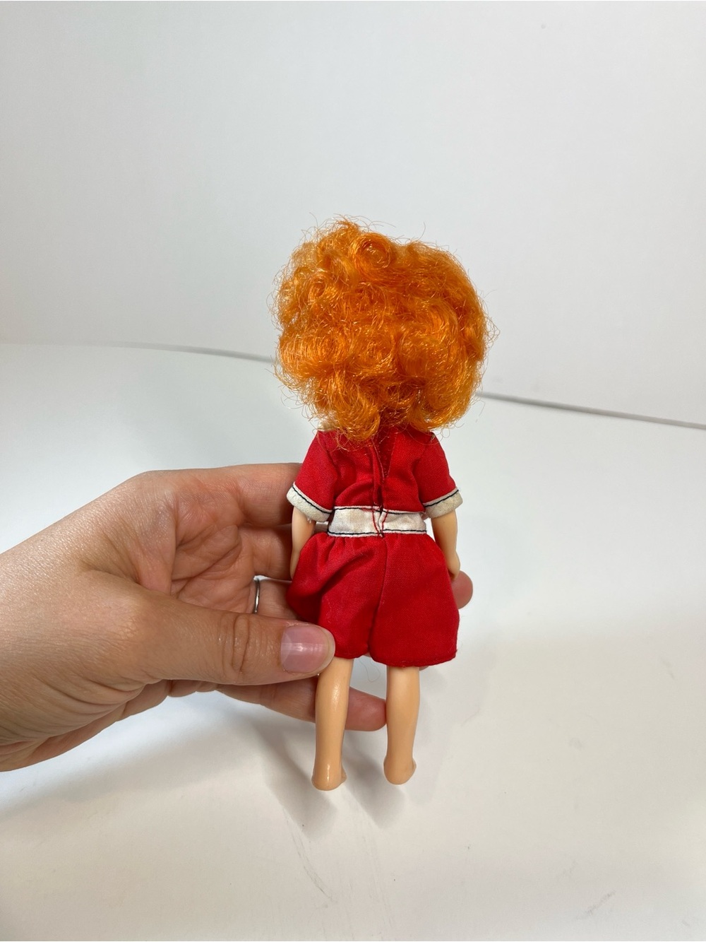 Vintage 1982 Annie Little Orphan Doll Red Hair 6" Toy Knickerbocker Movie Girl - Picture 6 of 13